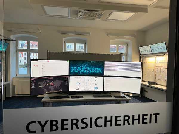 Bild vom Fraunhofer IOSB Lernlabor für Cybersicherheit